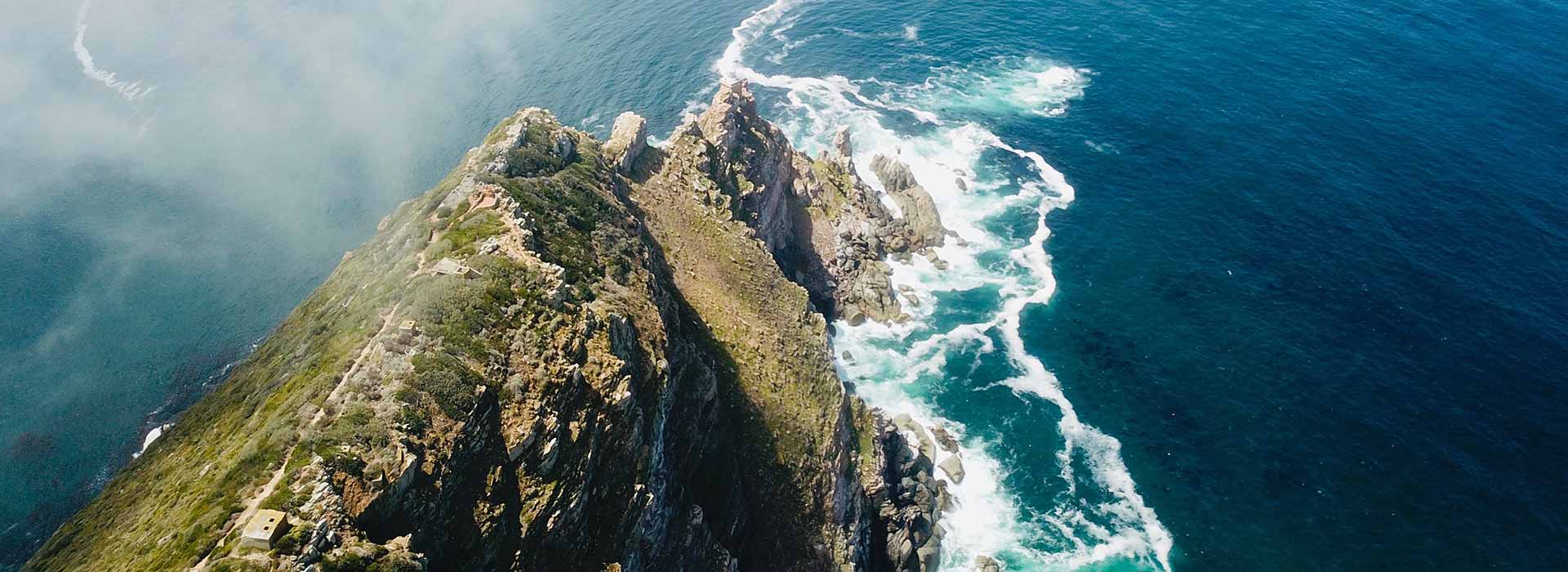 Indian or Atlantic? Hout Bay is perfectly placed to explore the Cape ...